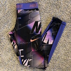 NIKE•Girls’ DRI-FIT Active Leggings | Youth Large